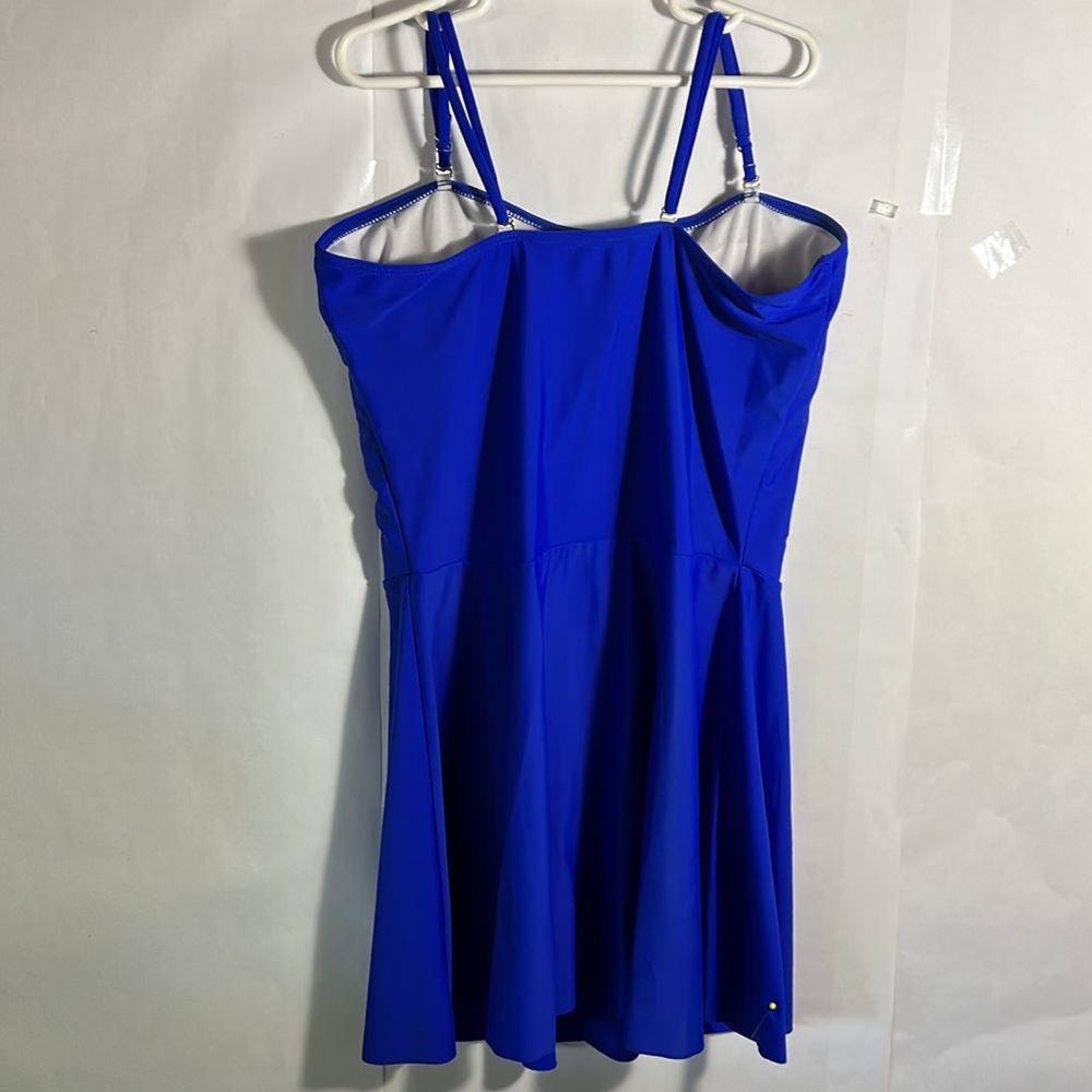 BATH SUITS: SIZE M - Picture 3 of 5
